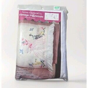 Fairway Needlecraft Stamped Embroidery Vintage 2 Pillowcases Daisy Lady #825111